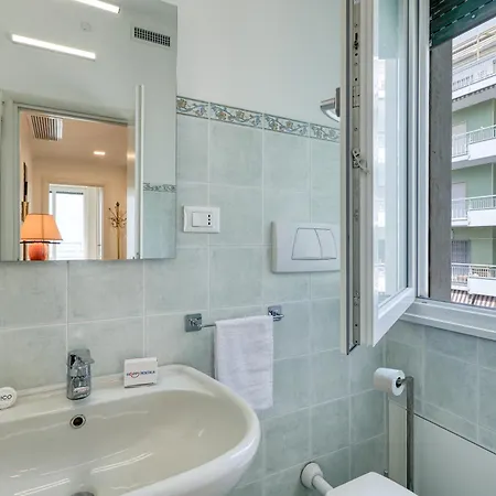 Apartment Casa Irene Sanremo Centro Casino & Beach, Ac - Happy Rentals *